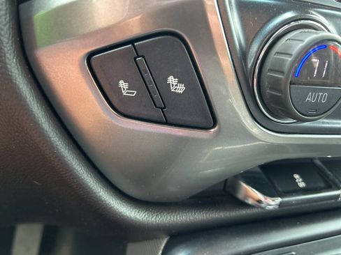 Used 2018 Chevrolet Silverado 1500 LT w/ All Star Edition AWD/4WD image 15