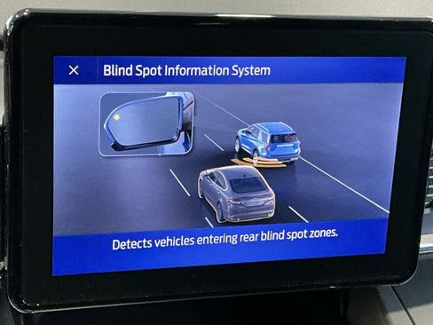 Used 2023 Ford Explorer XLT w/ Equipment Group 202A image 44