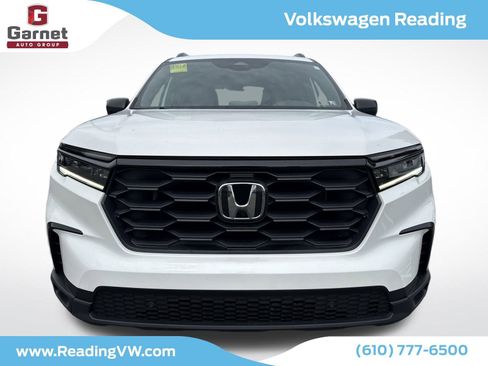 Used 2023 Honda Pilot Sport image 8