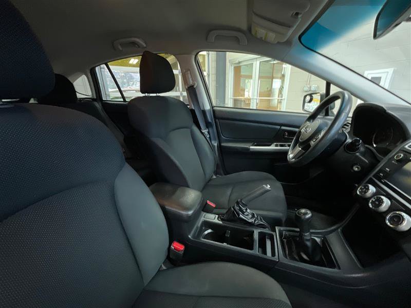 Used 2017 Subaru Crosstrek 2.0i AWD/4WD image 25