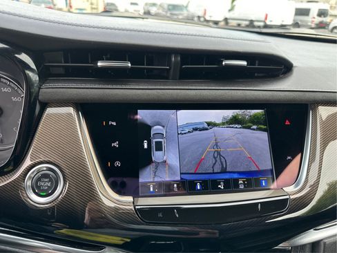 Certified 2025 Cadillac XT6 Sport w/ Platinum Package AWD/4WD image 16