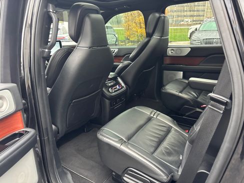 Used 2020 Lincoln Navigator Reserve w/ Equipment Group 208A Reserve image 27