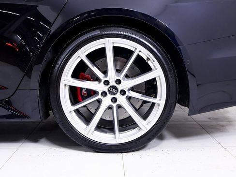 Used 2024 Audi RS 6 performance w/ Executive Package image 25