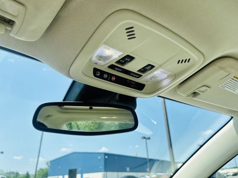 Used 2021 Chevrolet Malibu Premier image 38