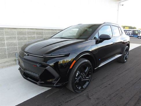 New 2026 Chevrolet Equinox EV RS image 9