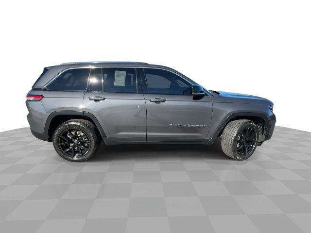 Used 2023 Jeep Grand Cherokee 4WD 4xe image 9