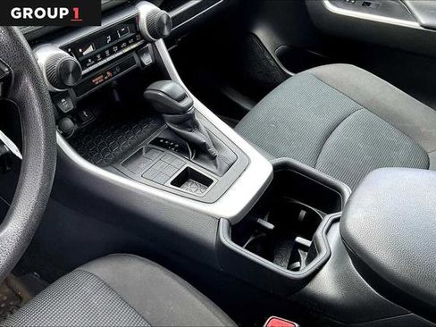 Certified 2022 Toyota RAV4 LE image 16