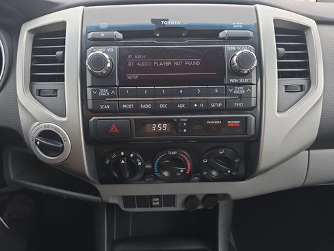 Used 2012 Toyota Tacoma 4x4 Double Cab image 22