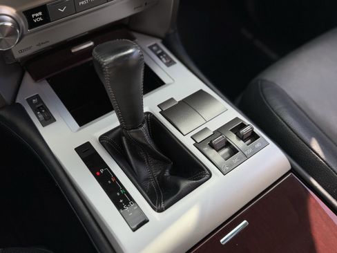 Used 2017 Lexus GX 460 image 22