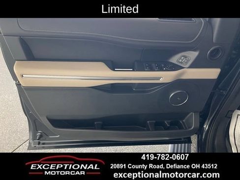 Used 2024 Ford Expedition Limited AWD/4WD image 36