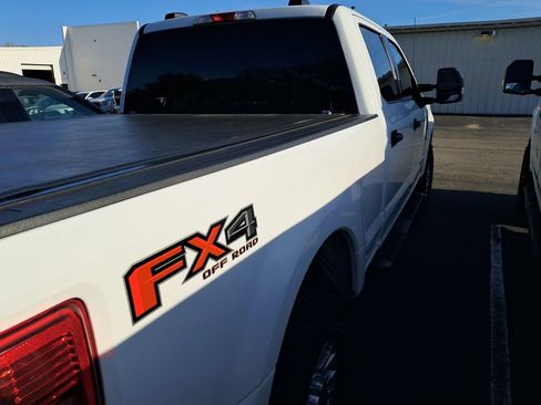 Used 2022 Ford F250 XLT w/ FX4 Off-Road Package AWD/4WD image 7