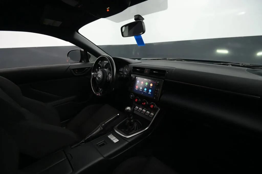 Used 2022 Toyota GR86 w/ ALL Weather Mat Package (TMS) RWD image 39