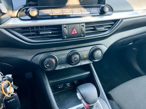 Certified 2022 Kia Forte LXS image 22