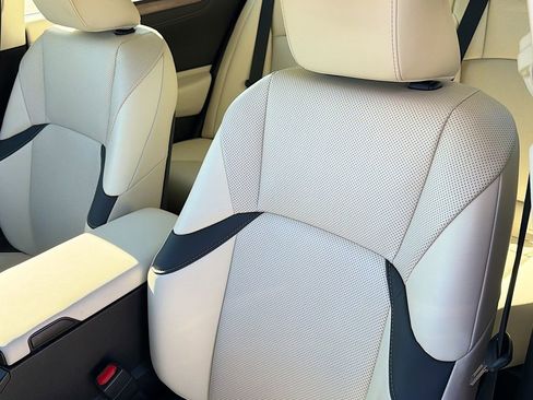 Used 2023 Lexus ES 350 w/ Premium Package image 9