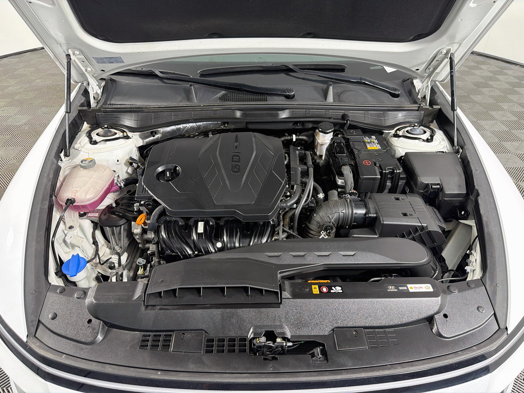 Used 2025 Hyundai Sonata SEL FWD image 33