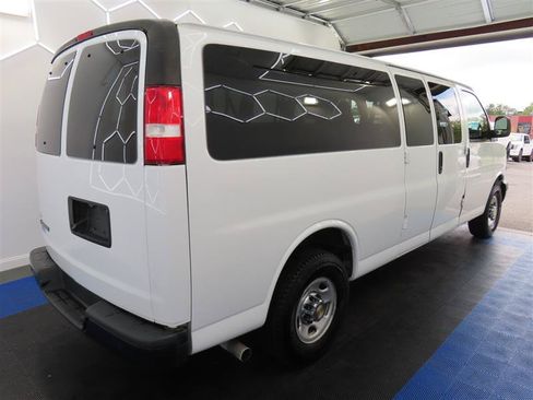 Used 2022 Chevrolet Express 3500 LS RWD image 14