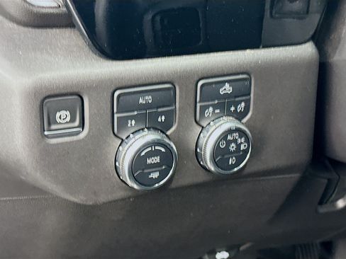 Used 2024 GMC Sierra 1500 Elevation AWD/4WD image 17