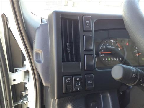 New 2024 Chevrolet Low Cab Forward image 14