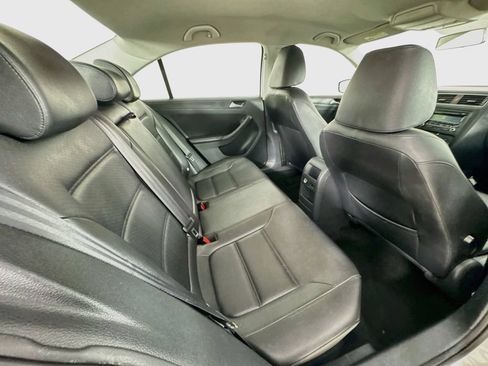 Used 2014 Volkswagen Jetta SE FWD image 30