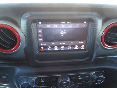 Used 2020 Jeep Gladiator Sport w/ Quick Order Package 24S image 15