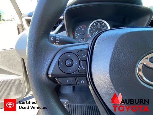 Certified 2020 Toyota Corolla LE FWD image 33