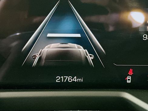 Used 2025 GMC Acadia Elevation image 19