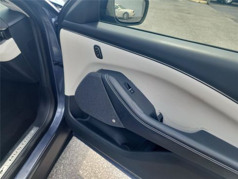 Used 2021 Ford Mustang Mach-E Premium RWD image 23