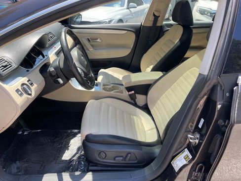 Used 2009 Volkswagen CC Luxury image 13
