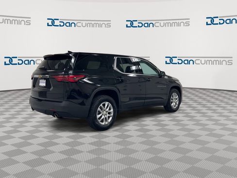 Used 2023 Chevrolet Traverse LS FWD image 8