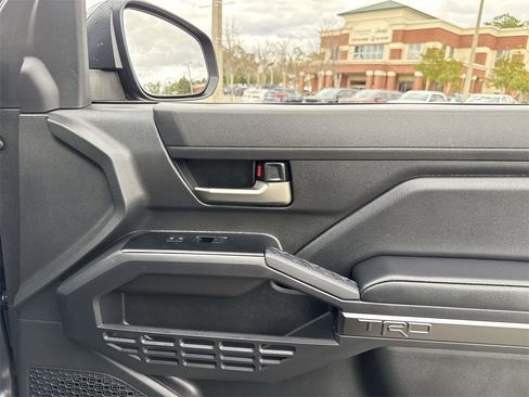 Used 2025 Toyota Tacoma SR5 image 29
