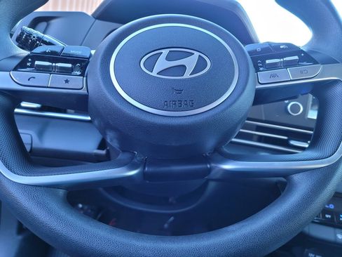 Certified 2026 Hyundai Elantra Hybrid FWD image 33