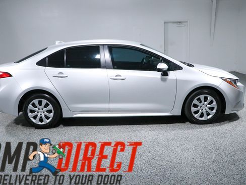 Used 2023 Toyota Corolla LE FWD image 6