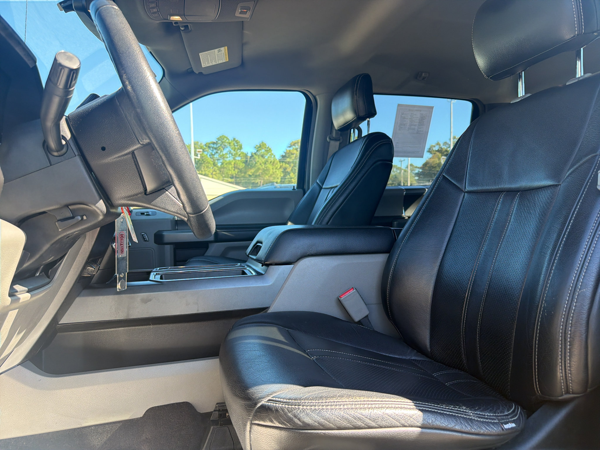 Used 2017 Ford F150 XLT w/ Equipment Group 302A Luxury AWD/4WD image 10