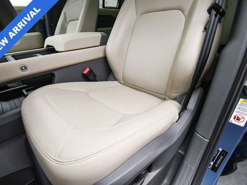 Used 2024 Land Rover Defender 110 S image 49