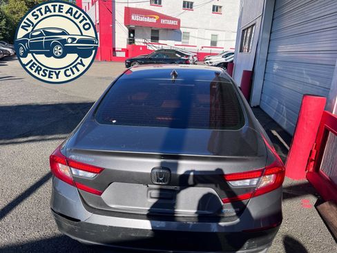 Used 2018 Honda Accord Hybrid image 7