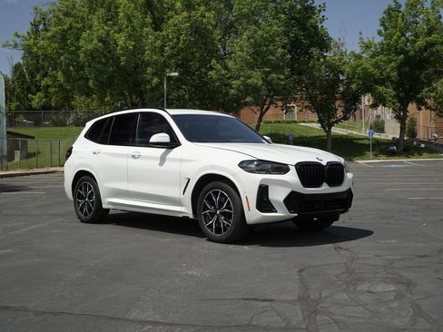 Used 2024 BMW X3 xDrive30i w/ Premium Package w/ZPA AWD/4WD image 2