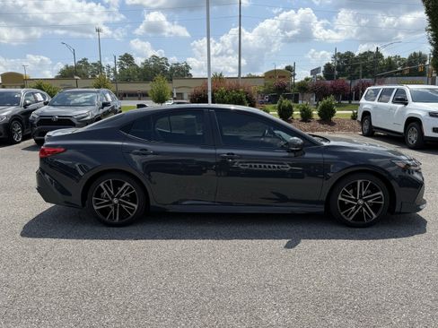 Used 2025 Toyota Camry XSE FWD image 10
