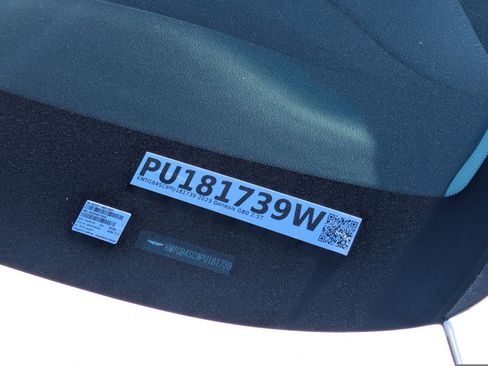 Used 2023 Genesis G80 2.5T image 32