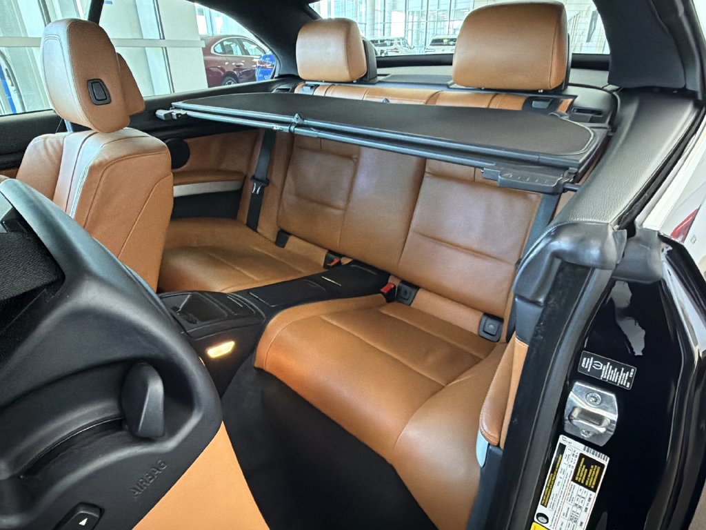 Used 2013 BMW M3 Convertible RWD image 21