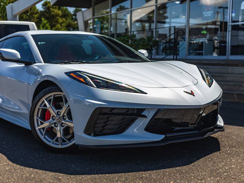 Used 2023 Chevrolet Corvette Stingray Coupe w/ 1LT RWD image 3