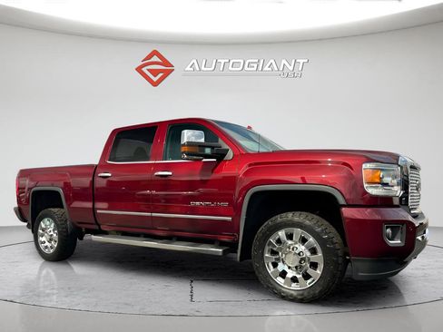 Used 2016 GMC Sierra 2500 Denali w/ Driver Alert Package image 10
