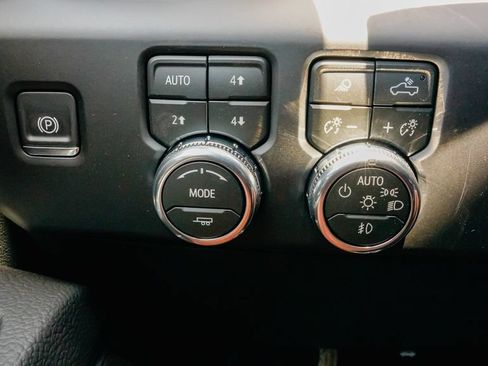 New 2026 GMC Sierra 1500 Denali w/ Technology Package AWD/4WD image 17