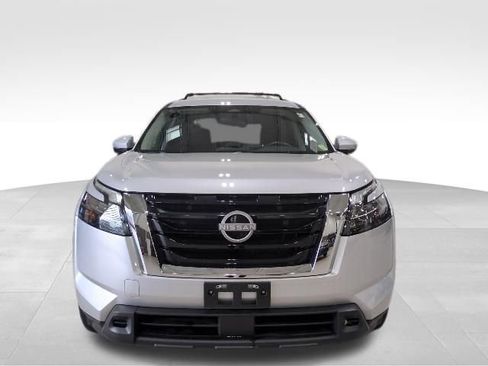 Used 2024 Nissan Pathfinder SV AWD/4WD image 4