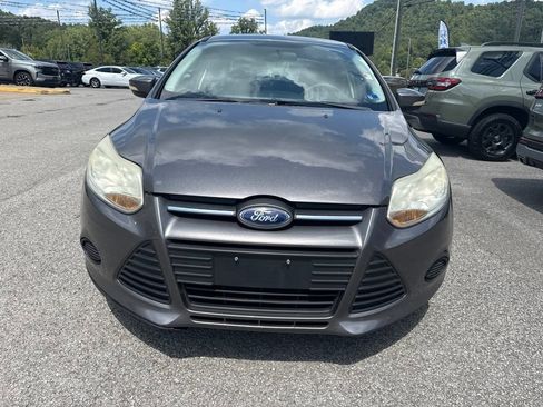 Used 2013 Ford Focus SE FWD image 2