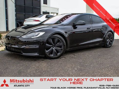 Used 2021 Tesla Model S Plaid image 1