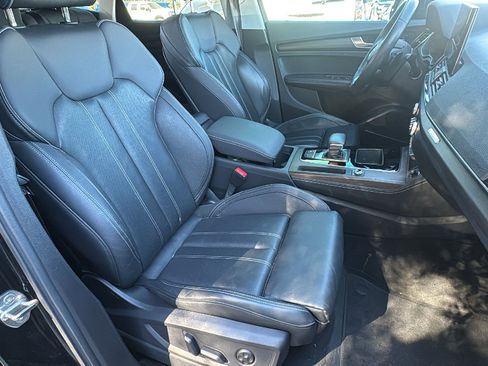Used 2022 Audi Q5 2.0T Prestige w/ Prestige Package image 32