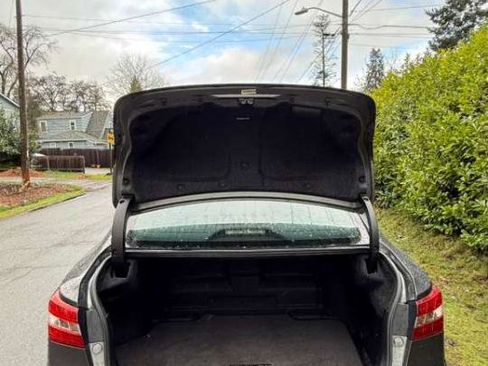 Used 2017 Toyota Avalon Limited w/ Carpet Mat Package FWD image 3