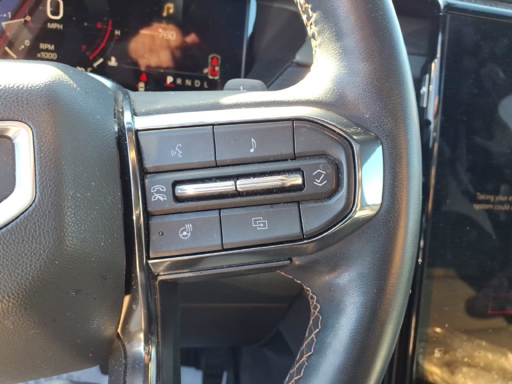 Used 2024 GMC Acadia AT4 w/ Luxury Package AWD/4WD image 17