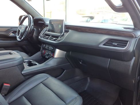 Used 2022 Chevrolet Tahoe LT w/ Luxury Package AWD/4WD image 21