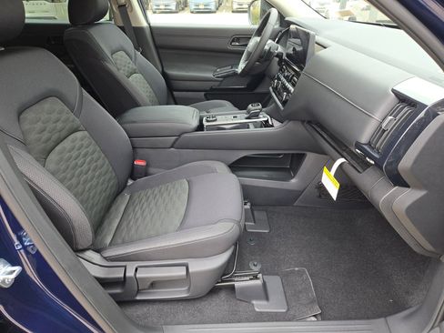 New 2026 Nissan Pathfinder SV image 21